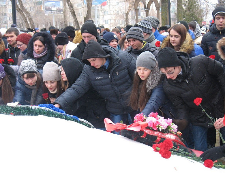 Митинг у памятника «Разорванная звезда»