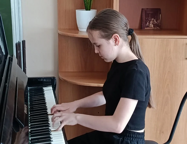КАНИКУЛЫ С МУЗЫКОЙ