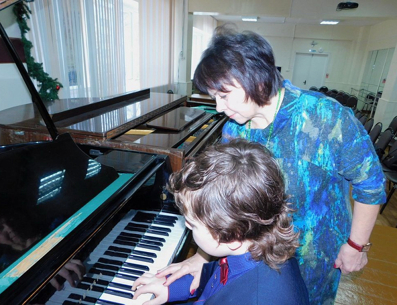 Allegretto Grazioso,  Голос  рояля, Утренняя звезда