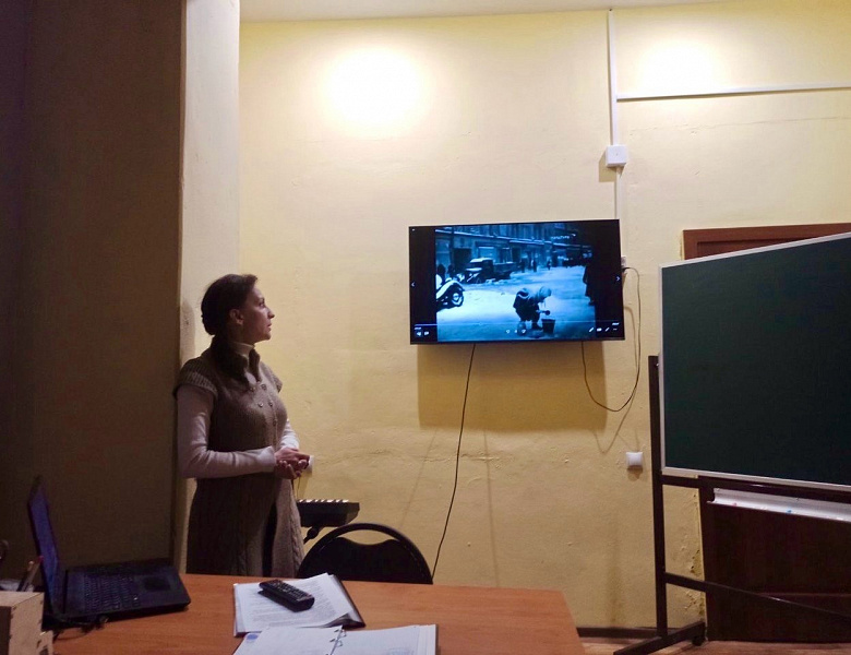 "МУЗЫКАЛЬНОЕ ОРУЖИЕ ЛЕНИНГРАДА"