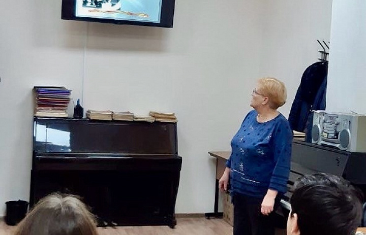 "МУЗЫКАЛЬНОЕ ОРУЖИЕ ЛЕНИНГРАДА"