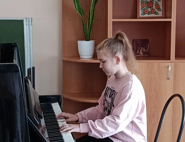 КАНИКУЛЫ С МУЗЫКОЙ