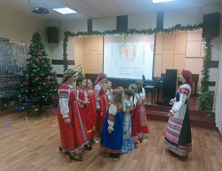 РАЗ В КРЕЩЕНСКИЙ ВЕЧЕРОК