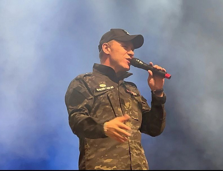 ТРИСТА, ТРИДЦАТЬ, ТРИ!