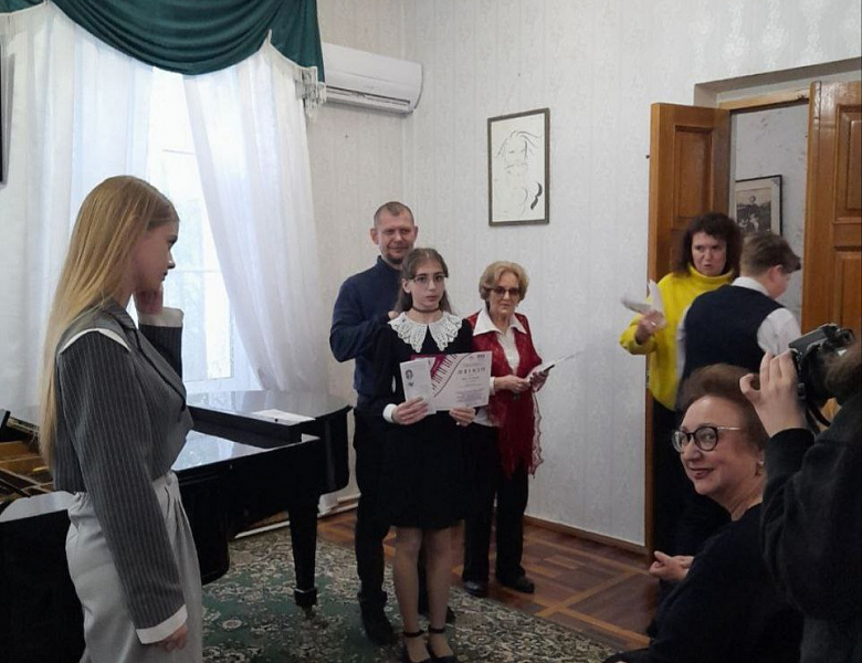 СИРЕНЕВЫЙ ВЕЧЕР В ИВАНОВКЕ