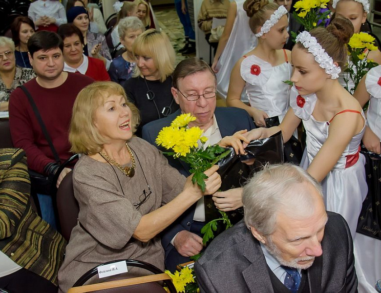 «Нерасторжима связь времен в созвучье музыки и красок»