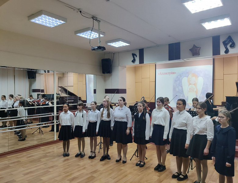 ЗАГЛЯНИТЕ В МАМИНЫ ГЛАЗА