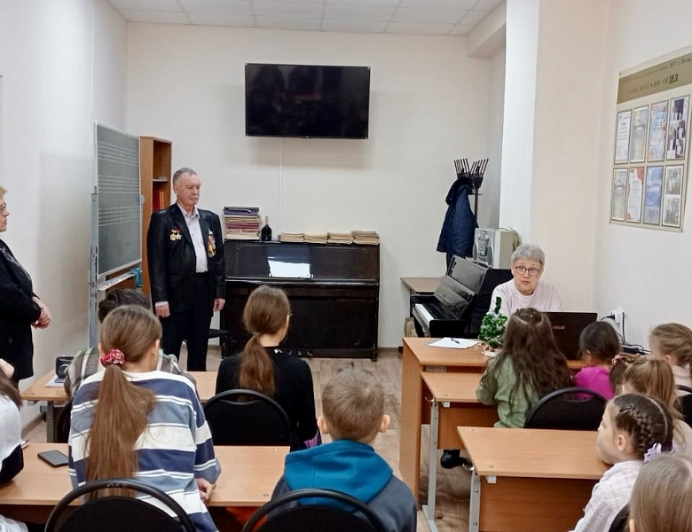 ДИАЛОГИ С ГЕРОЯМИ