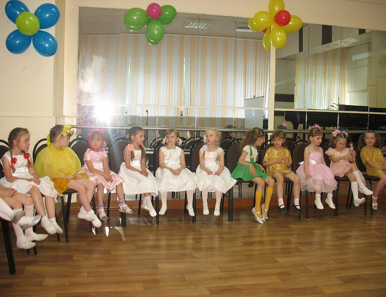 «Хорошие соседи, веселые друзья ….»