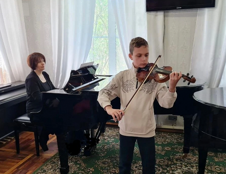 СИРЕНЕВЫЙ ВЕЧЕР В ИВАНОВКЕ